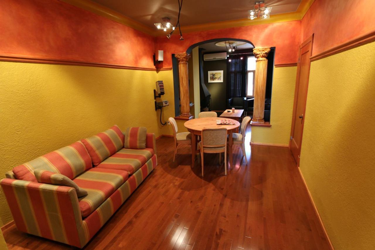 A La Carte Bed & Breakfast Montreal Exterior photo